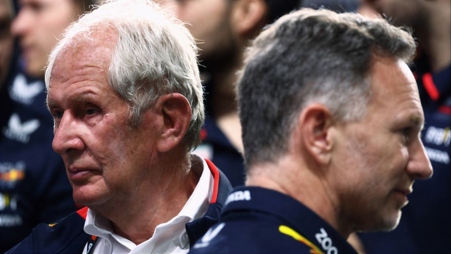 Christian Horner and Helmut Marko in Bahrain paddock.